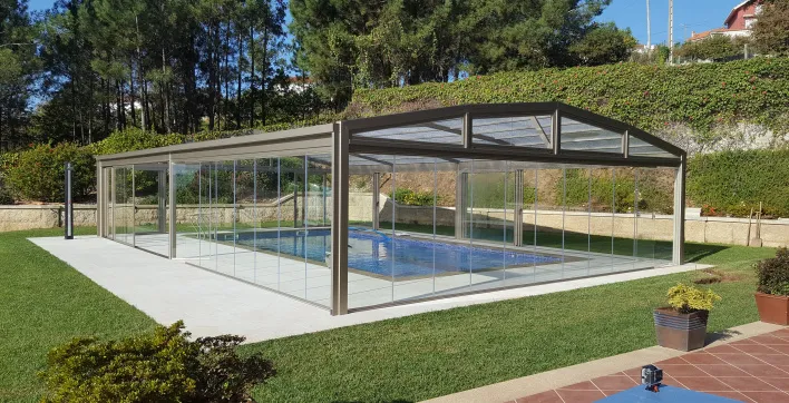 L'abri haut de piscine premium d’Espace Cover