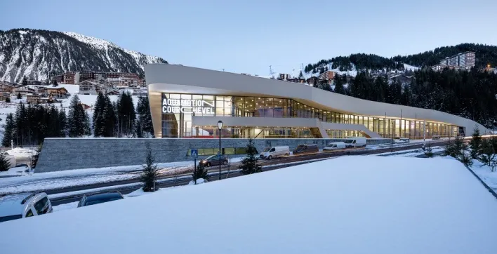 Ouverture du centre aquatique "Aquamotion" à Courchevel
