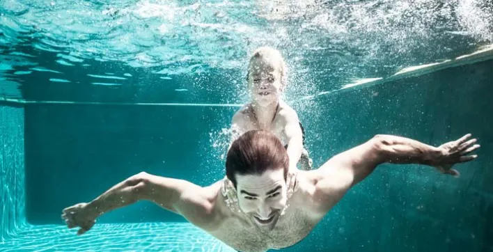 Entretien de votre piscine : mieux que le sable, l’Activated Filter Média de Bayrol