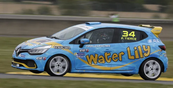 Les produits de piscine Toucan fidèle partenaire sur la Clio Cup !