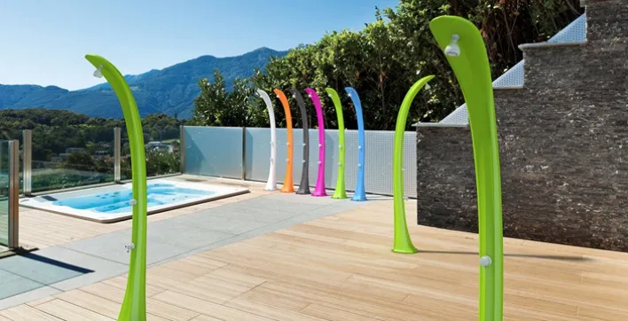 Nouvelle génération de douches solaires.