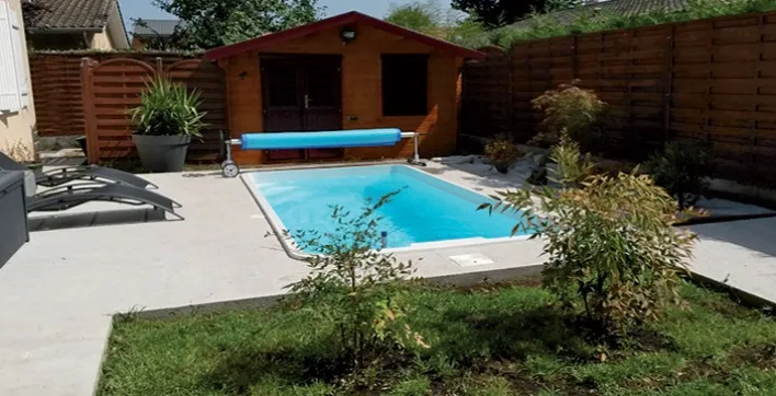 Les mini piscines DOM COMPOSIT installées en 3 jours