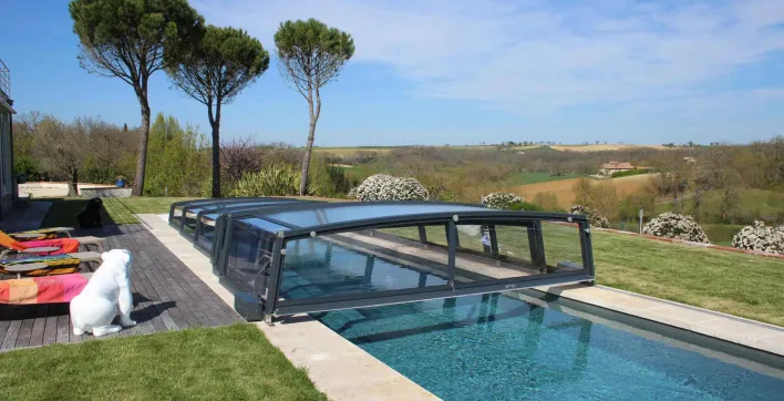 Abris de piscine : Des prix exceptionnels pour les portes ouvertes Azenco