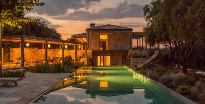 Les Pool Design Awards 2020 récompensent les plus belles piscines résidentielles extérieures