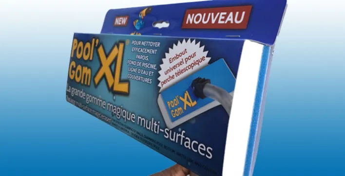 Des produits pour nettoyer parois, fonds de piscine, ligne d'eau et couvertures de piscines