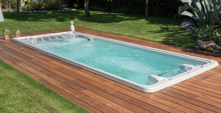 Le spa de nage nouvelle génération et tout équipé de Clairazur