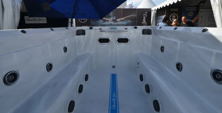 Spa : Clearwater présente son premier modèle de spa de nage autoporteur
