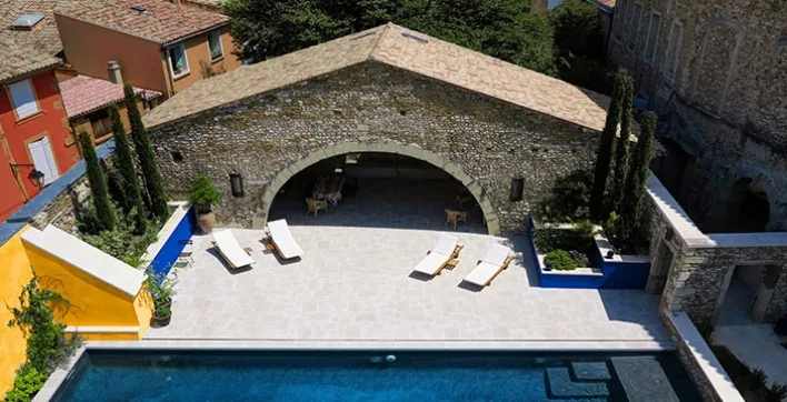L’été arrive, faites le grand plongeon dans les plus belles piscines !