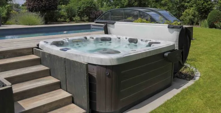 Le spa 881 familial signé Aquilus