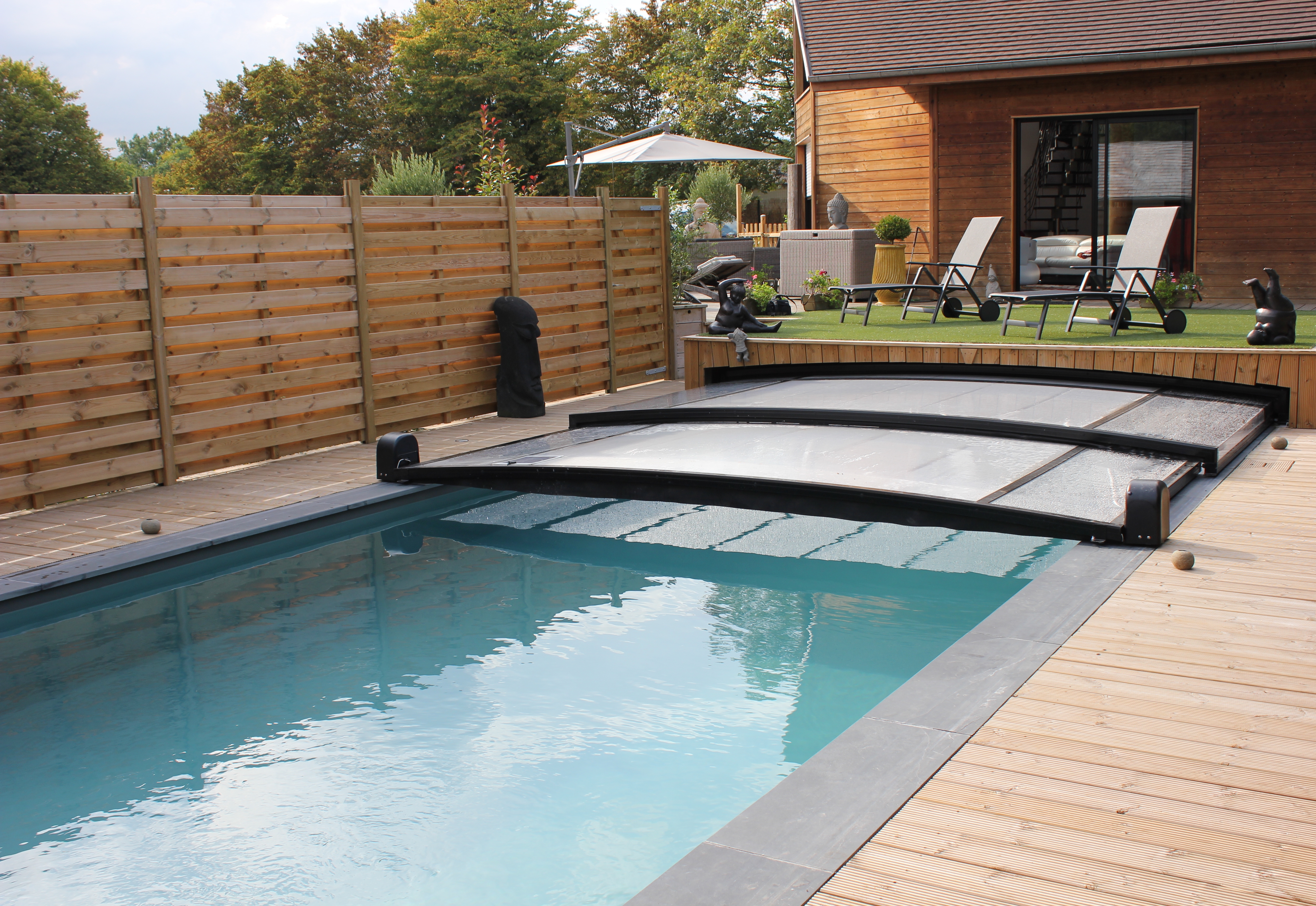 Un exemple dabri de piscine-terrasse