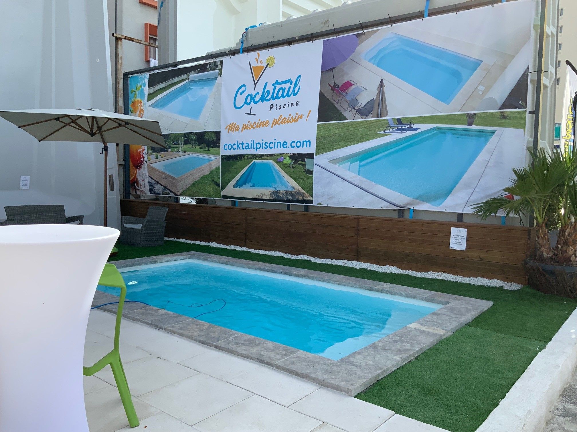 Le stand de Cocktail Piscine à retrouver à la foire de Marseille 2021