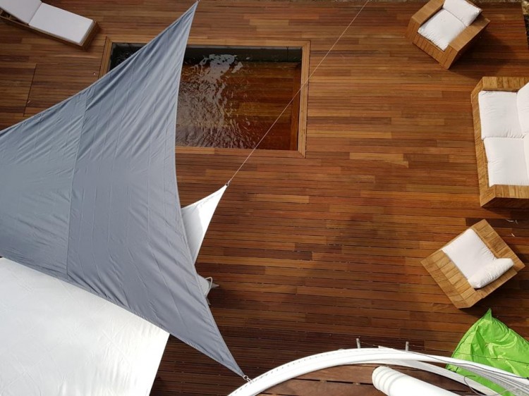 Piscine coque inox a plancher amovible