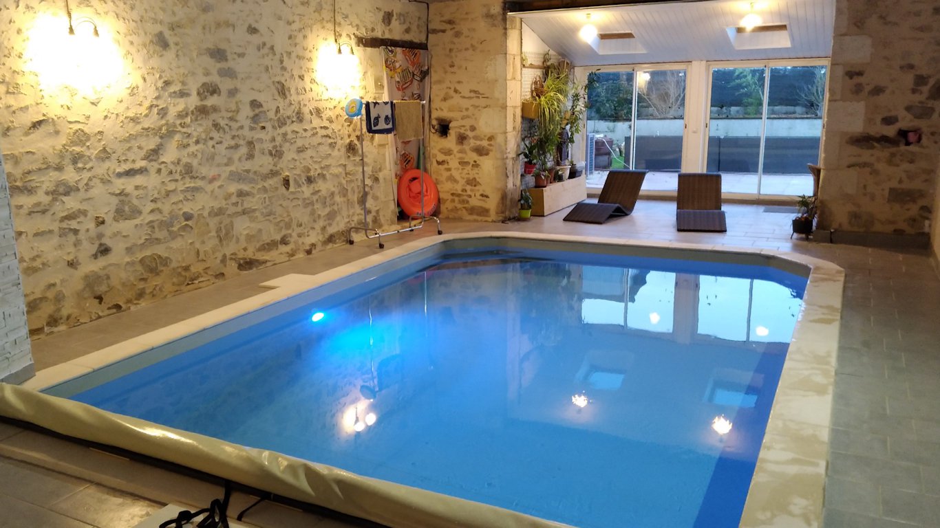 Gite en vendee avec piscine interieure