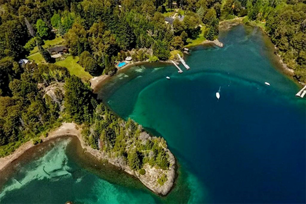 Piscine au bord du lac