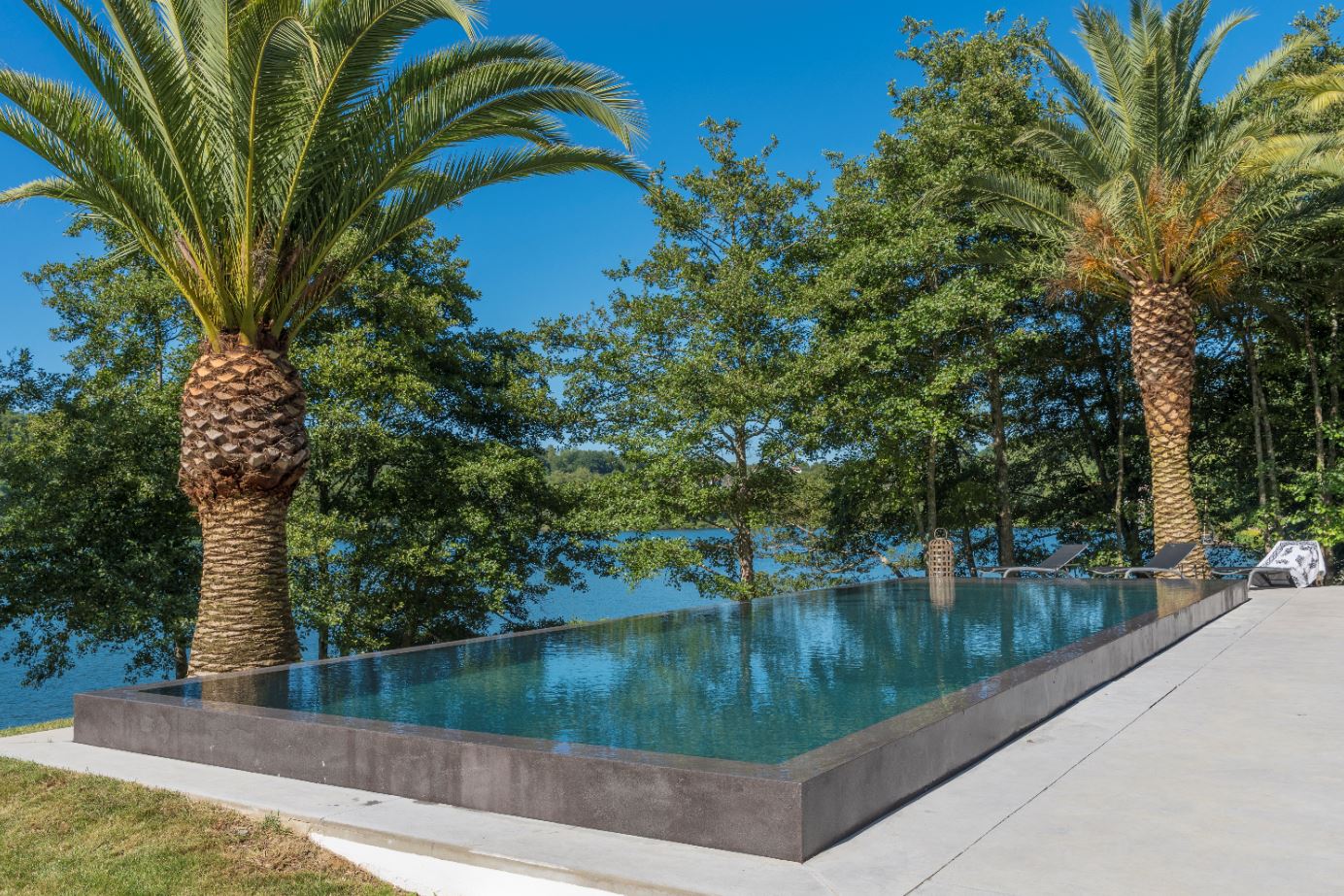 La 2e plus belle piscine extérieure récompensée aux Pool Awards 2020