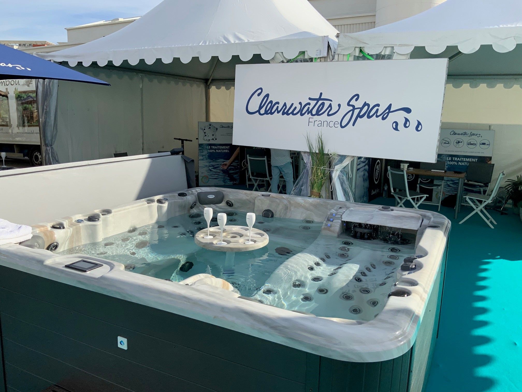Le stand de Clearwater Spas à la Foire de Marseille 2021