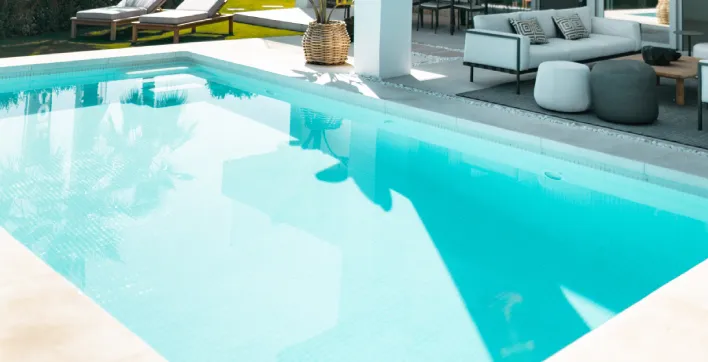 Non, une piscine n’est pas un gouffre à eau et on vous le prouve !