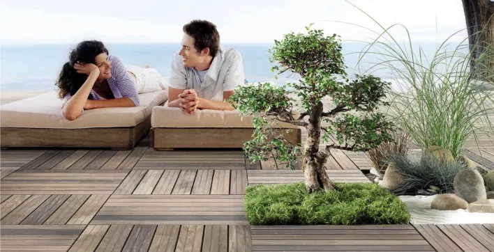 Plantez le décor autour de votre piscine avec une dalle modulaire créative !