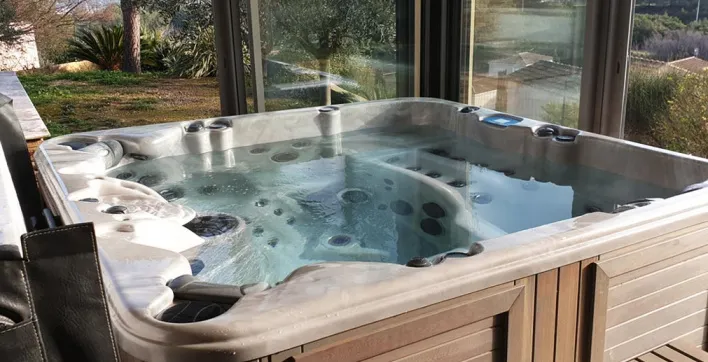 Un spa sous véranda ? Une inspiration signée Clearwater Spas