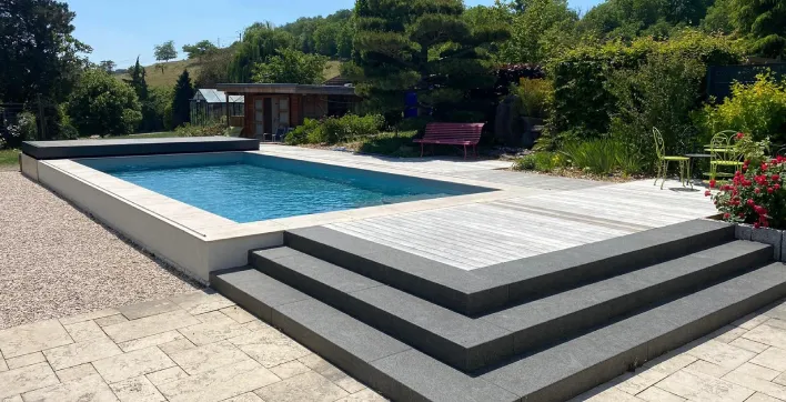 Terrasses mobiles pour piscines : EC création fait évoluer ses modèles Stilys et Stilys Duo