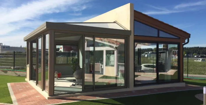 Un showroom de plus de 200 m² à Quimperlé pour choisir votre véranda.