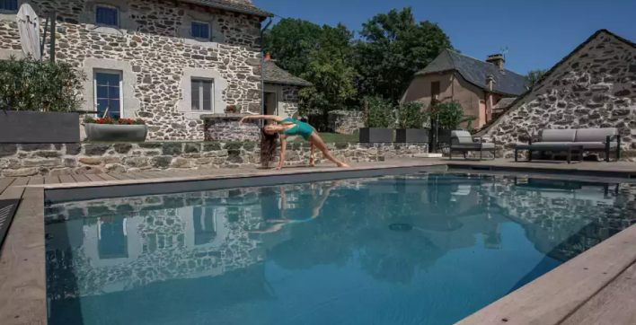 Une rénovation de piscine originale signée Piscines de France