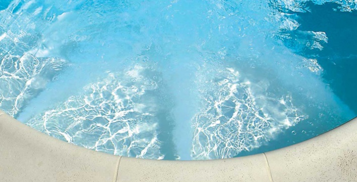 Escalier balnéo BEACHNESS - PISCINES Magiline