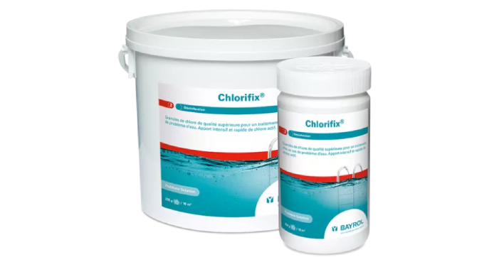 Chlorifix, la solution rapide et efficace à base de chlore actif pour les eaux de piscine troubles