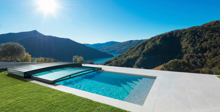 L'abri de piscine bas est le modèle le plus plébiscité