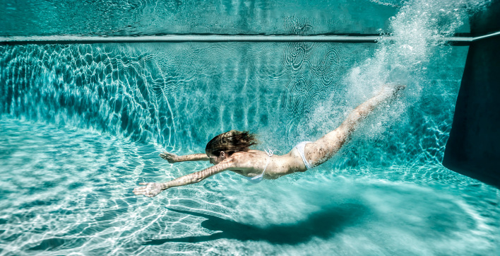 Une eau de baignade équilibrée en continu avec Pool Relax®