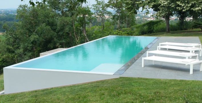 Piscine réalisée par Everblue Atoll Piscines en Haute-Garonne (31)