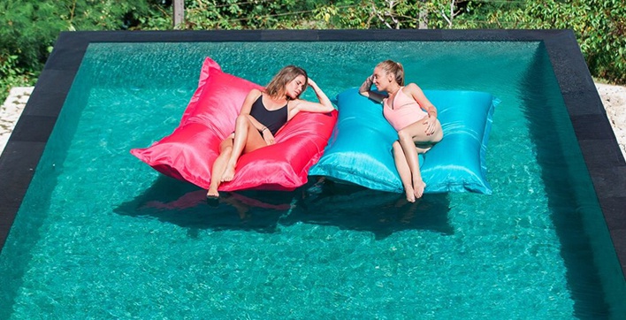 Le gros coussin flottant moelleux pour la piscine., Equipement & entretien