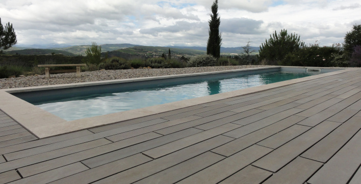 Le couloir de nage coque de Génération Piscine