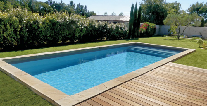 Une piscine installée par la coopérative des pisciniers