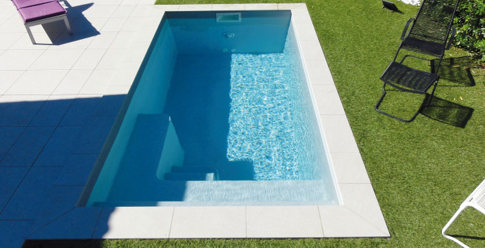 Une mini-piscine coque signée Génération Piscine