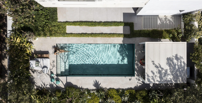 La Misspool, une petite piscine qui se transforme en terrasse avec son fond mobile
