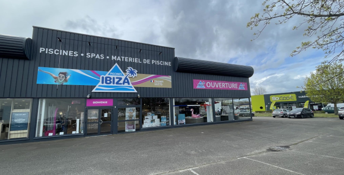 Le nouveau magasin Piscines Ibiza à Mulsanne près du Mans