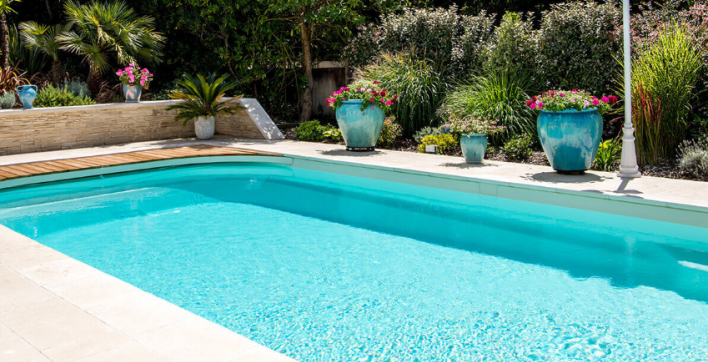 Les piscines à coque à petits prix de la marque Aboral