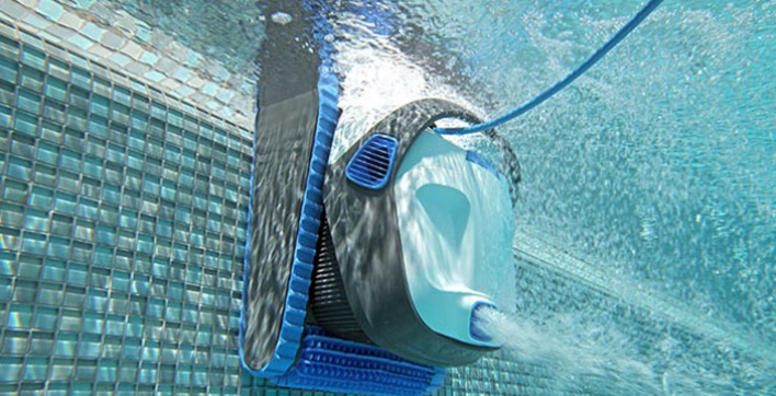 5 conseils pour choisir le robot de piscine idéal - Rénover Durable