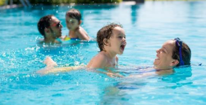 La sécurité des enfants autour des piscines