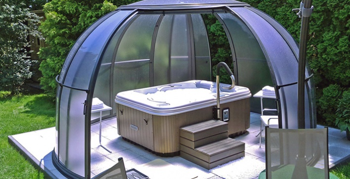 Un abri idéal pour votre spa ou jardin d'hiver