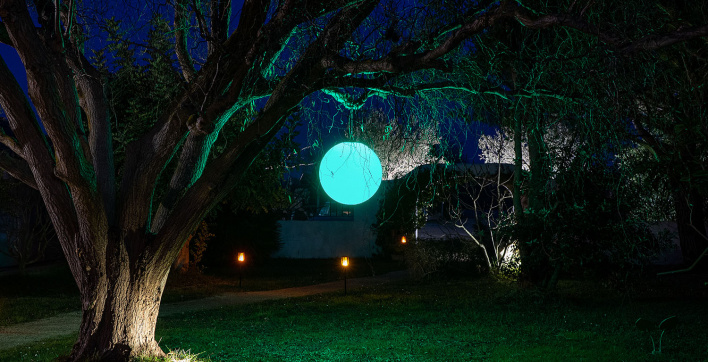 Des sphères lumineuses d'extérieur signées Guirled