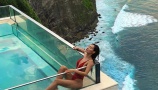 Piscine du complexe Edge Resort à Bali