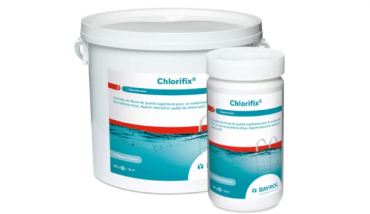 Chlorifix, la solution rapide et efficace à base de chlore actif pour les eaux de piscine troubles