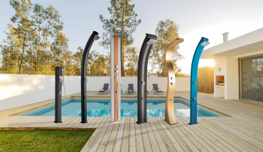 Des douches d'extérieur pour piscine, spa ou à installer sur un bateau