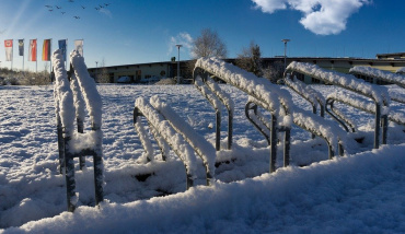 Le grand froid en France transforment les piscines en patinoires