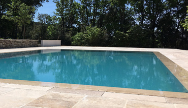 Une piscine claire et propre avec AB POOL