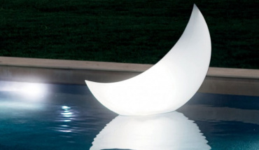 Lune lumineuse flottante pour ambiance piscine
