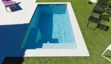 Une mini-piscine coque signée Génération Piscine