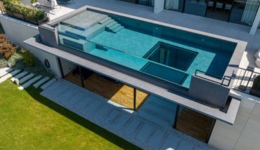 Le trophée d'or de la catégorie piscine d'exception des trophées de la piscine 2024